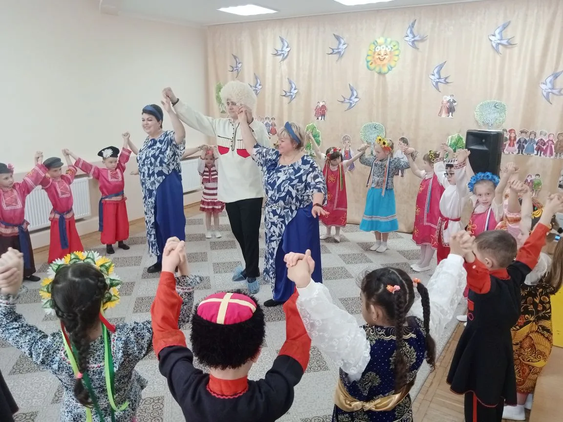 Хоровод единства народов